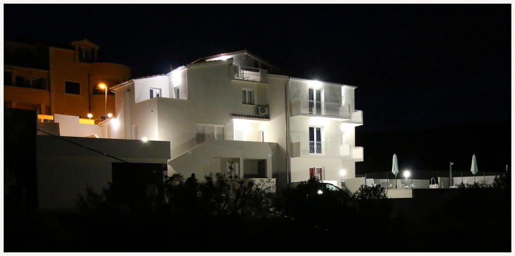 Apartments Huljev Primošten Esterno foto