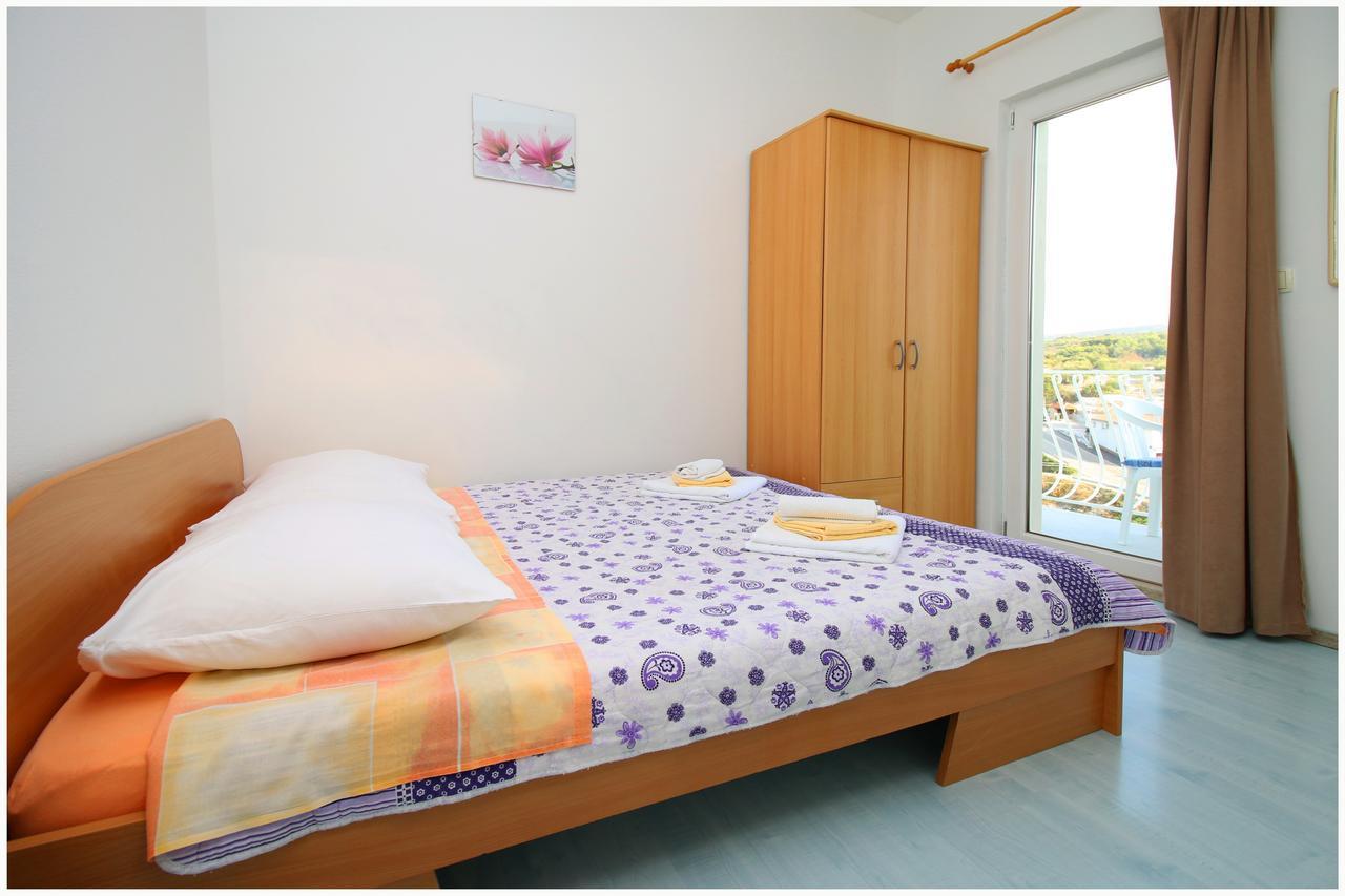 Apartments Huljev Primošten Esterno foto